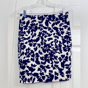 LOFT petite black and white Pencil Skirt size 00P